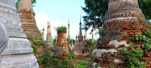Shwe In Dein Pagoda, une perle du lac Inle