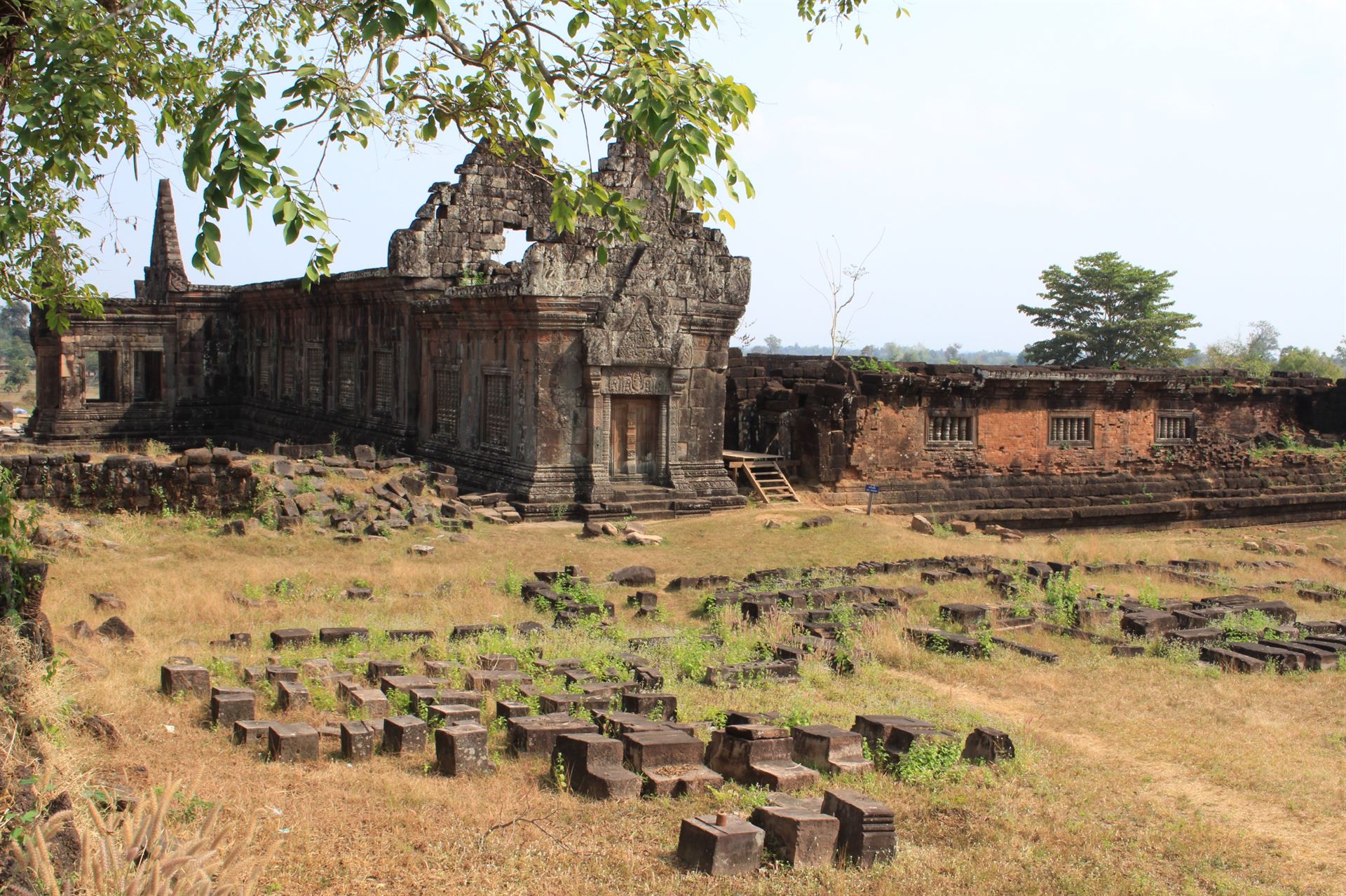 Wat phou
