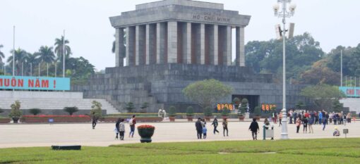 Le Ho Chi Min Mausoleum