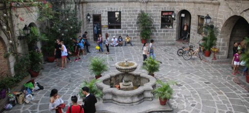 Intramuros, Manille