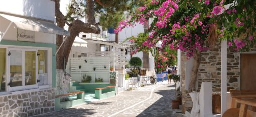 Antiparos, Paros